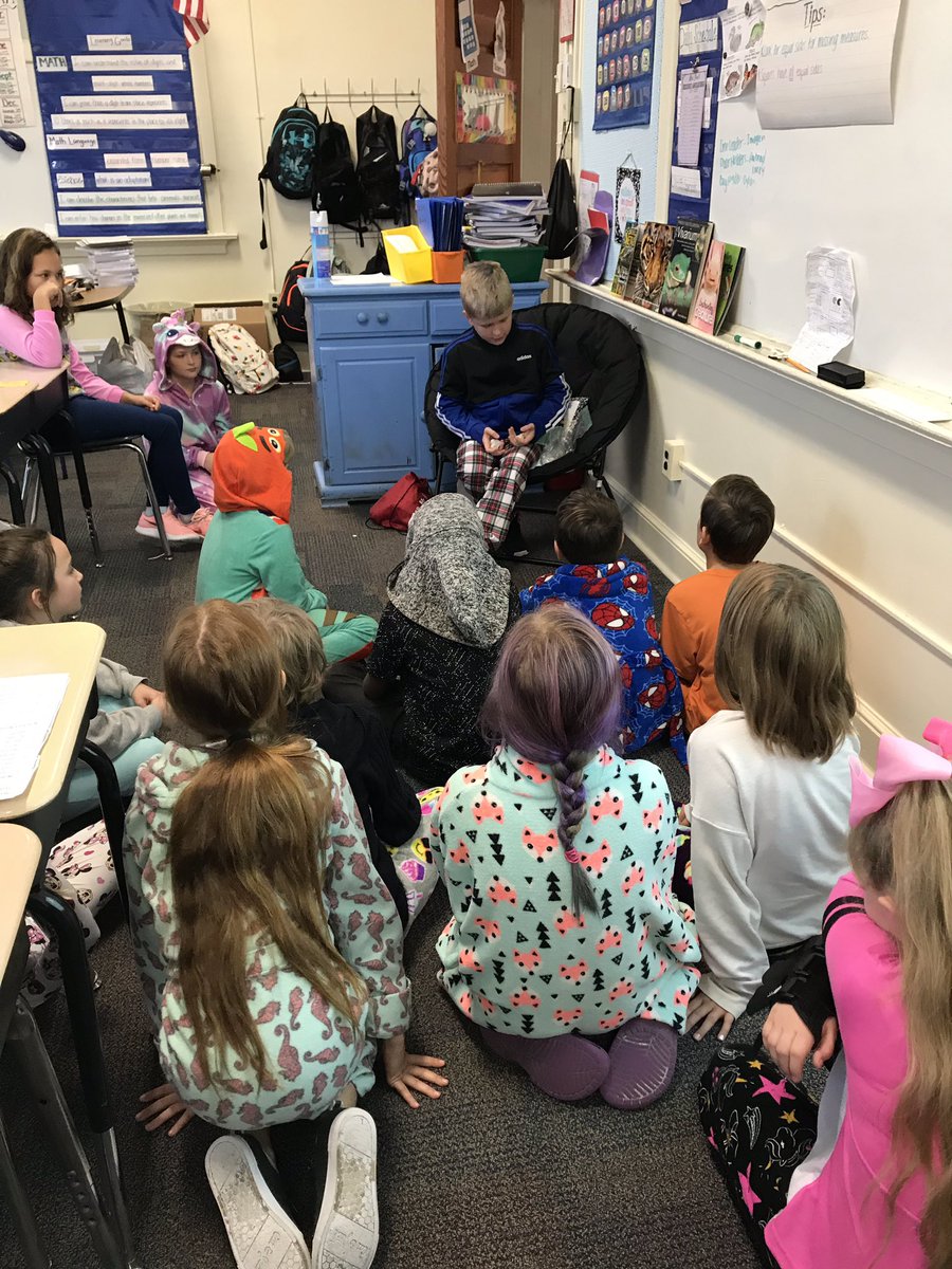 katsnyder6's tweet photo. Our Rocks and Minerals Unit is off to a fantastic start as students brought in their own collection to share with the class 🔬😊 #currituckk12 #shortsshowstoppers #scienceisexploration @MoyockP @CurrituckK12 https://t.co/2eTu8EtJX1