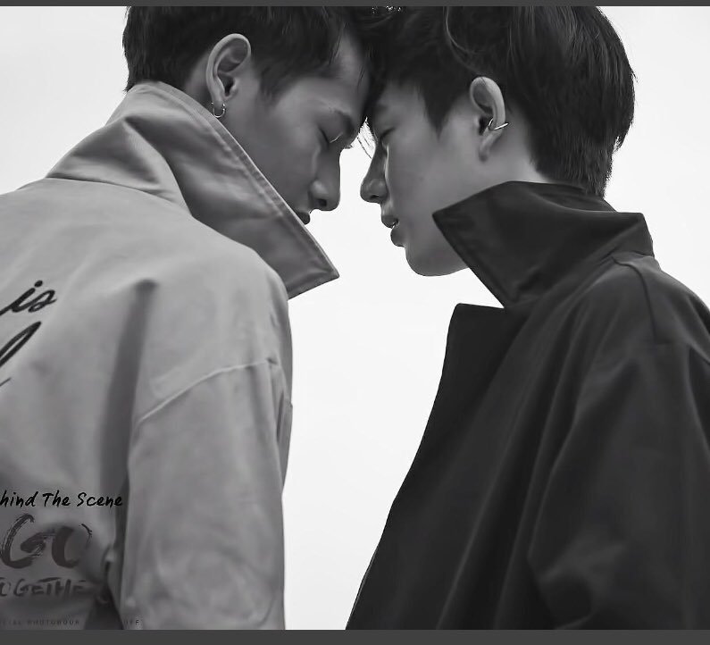 PapiLovesGun's tweet image. [AU Idea]

Gun is sick, and he doesn't have that much of time to live. He doesn't know it, only Off knows, because he is Gun's doctor brother. He asked him to not tell the truth and pretend to be sick instead of Gun so he will enjoy his last time with him, without him being sad