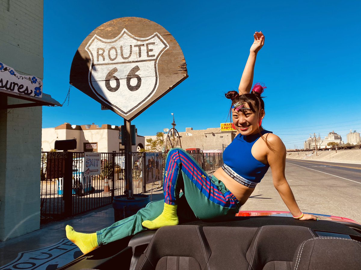 ROUTE66でオープンカー乗ってる🏎🚙🚜🚛⛽️ やっぱ旅行はバカ女プラン
