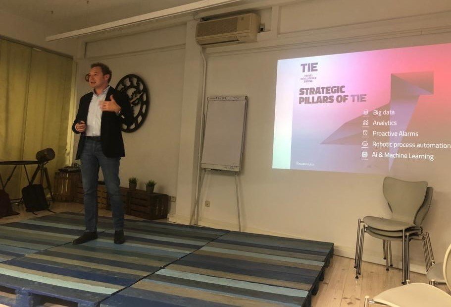 Llega el turno de Mind Analytics, nuestro CEO Joaquín Oroño, y Pol Martí, CTO, presentan Travel Intelligence Engine, una solución basada en #bigdata, #analítica e #inteligenciaArtificial

#Looker #Lingokids #Mindanalytics #TravelIntelligenceEngine #TIE #data #businessintelligence