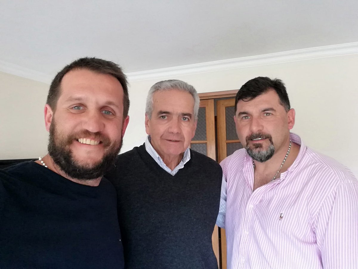 tatogarcia76's tweet photo. Gracias Don Gregorio por tanto aprendizaje y recibirnos con la calidez de siempre. Un grande! https://t.co/Nnh8uAKgza