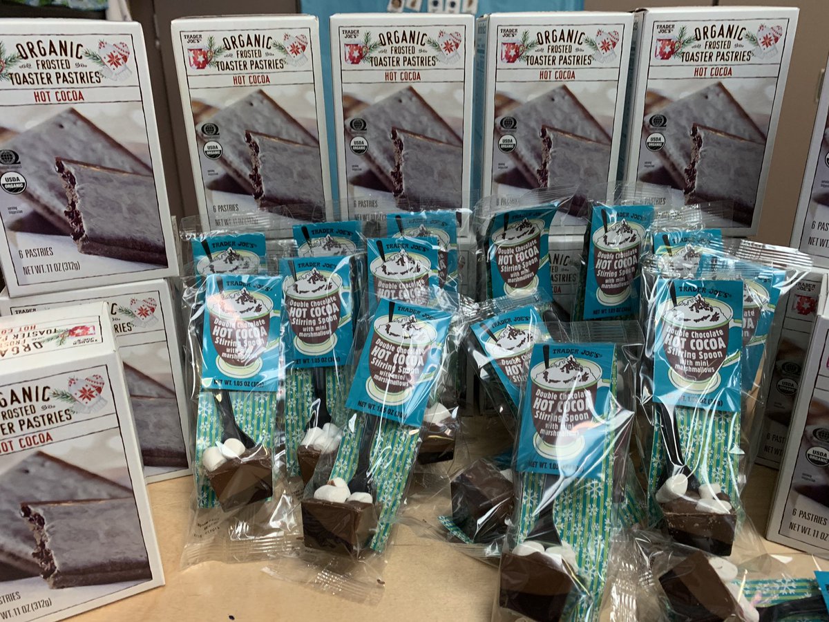 Thanks <a href="/TJoesOfficial/">Trader Joe's</a> for our surprise treats <a href="/DawsonDolphins/">DawsonDolphins</a>! Perfect for this gloomy weather! 💙