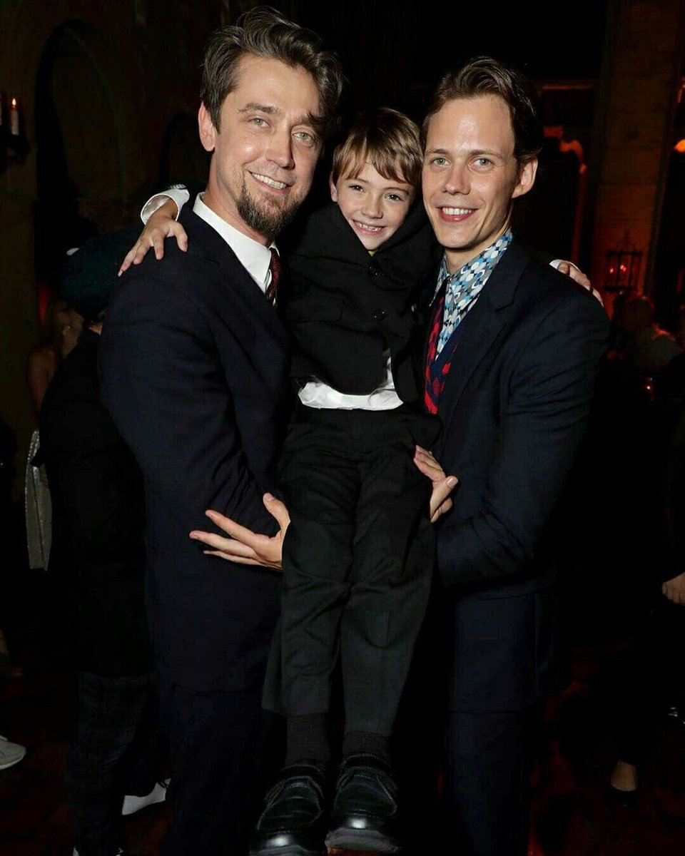 glame_in's tweet photo. just look at them! they're so nice gentlemans!!!
#BillSkarsgard #AndresMuschietti #JacksonScott #ITMovie https://t.co/xnTGqVsTmS