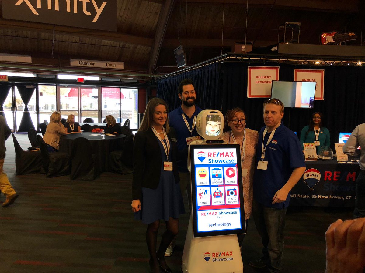 ARS_Robots's tweet photo. Tracey is having fun with new friends at the NHMR Trade Show today! She has the privilege of spending the day in the RE/MAX Showcase booth and is giving out great prizes with her slot machine feature. https://t.co/rtphhyALqa