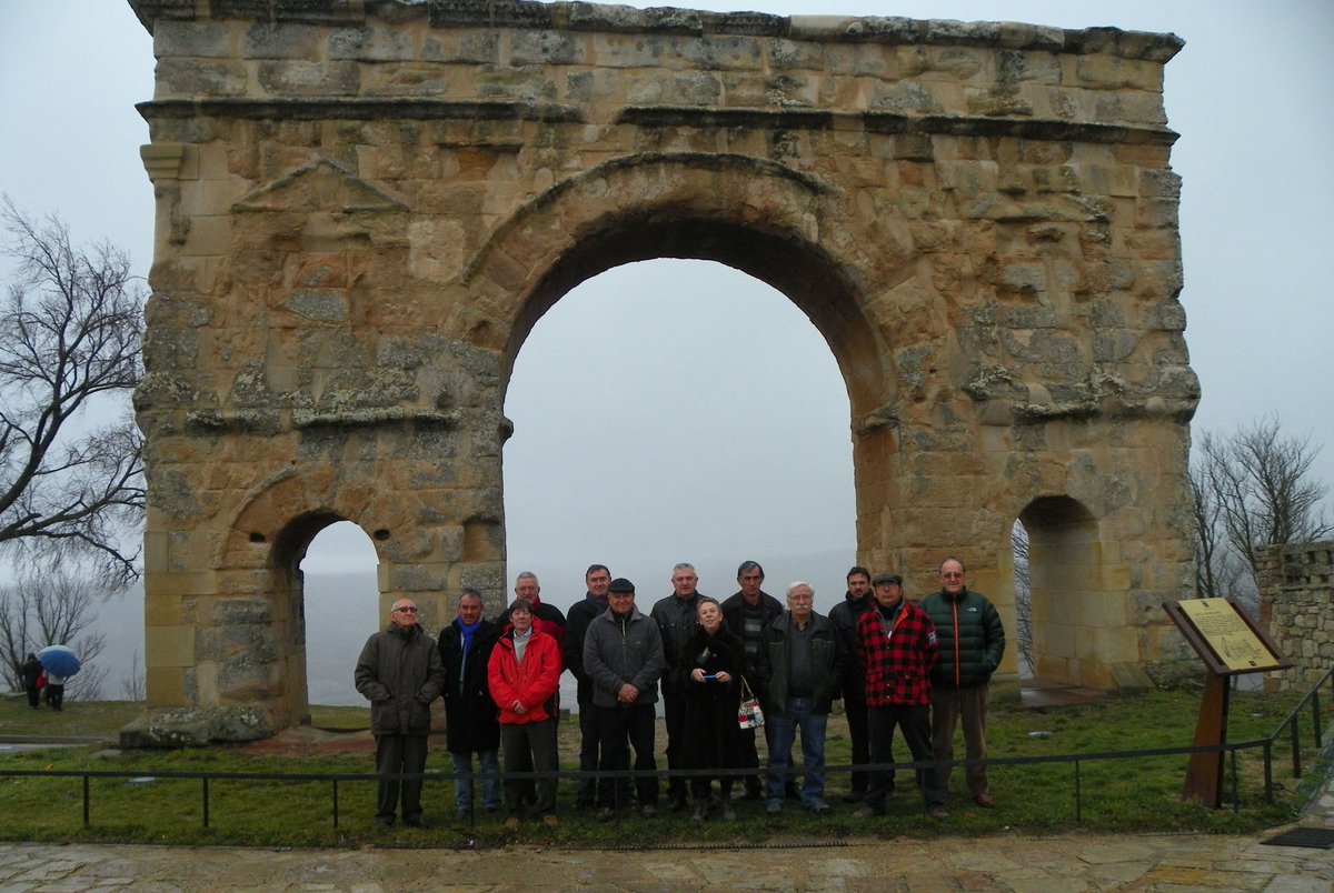 🤔Tiempos aquellos <a href="/SoriaYa/">SORIA ¡YA!</a> <a href="/TeruelExiste_/">Teruel Existe</a> <a href="/laOtraGu/">La Otra Guadalajara</a> en los que entendíamos que nuestro reto era combatir la #despoblación de toda, toda, la #EspañaVaciada #EspañaAbandonada 🤷‍♀
Cinco años después, ¿qué defendemos?