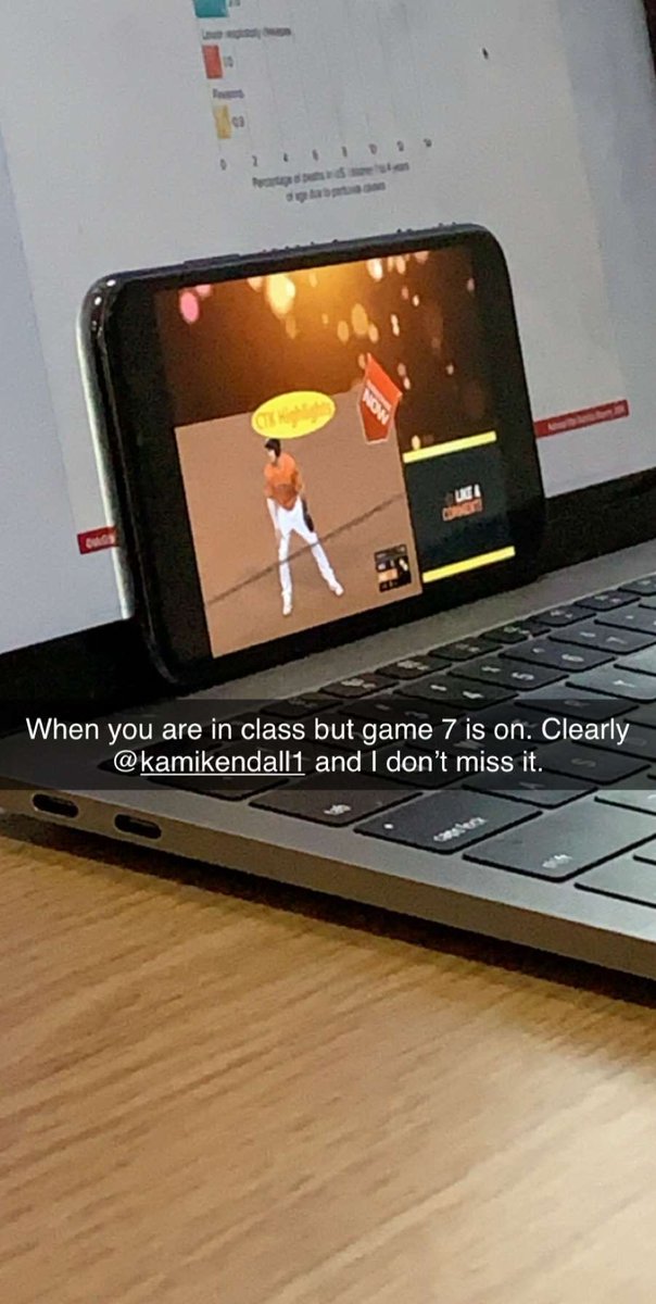Danielleee_11_'s tweet photo. In class but the @astros are on so this is how we watch game 7. https://t.co/bX8KQW4yvA