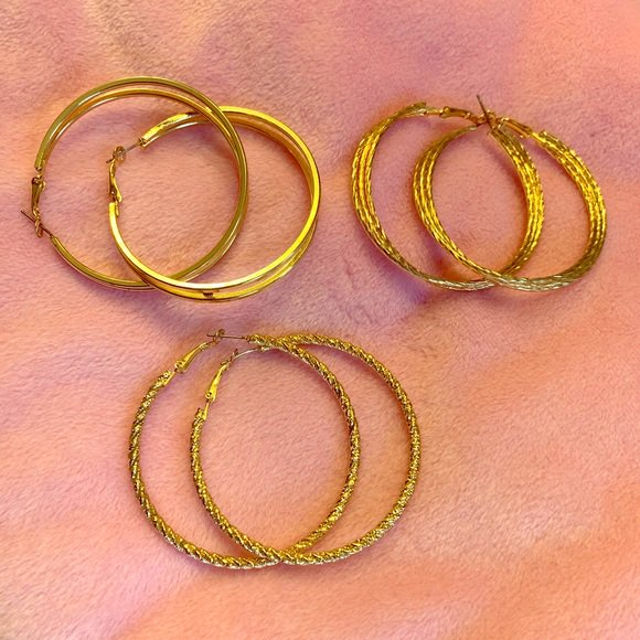 So good I had to share! Check out all the items I'm loving on @Poshmarkapp from @bingxuanxie #poshmark<a href="/tag/fashion"class="tags"><span>#fashion</span></a><a href="/tag/shopmycloset"class="tags"><span>#shopmycloset</span></a><a href="/tag/style"class="tags"><span>#style</span></a><a href="/tag/poshmark"class="tags"><span>#poshmark</span></a>