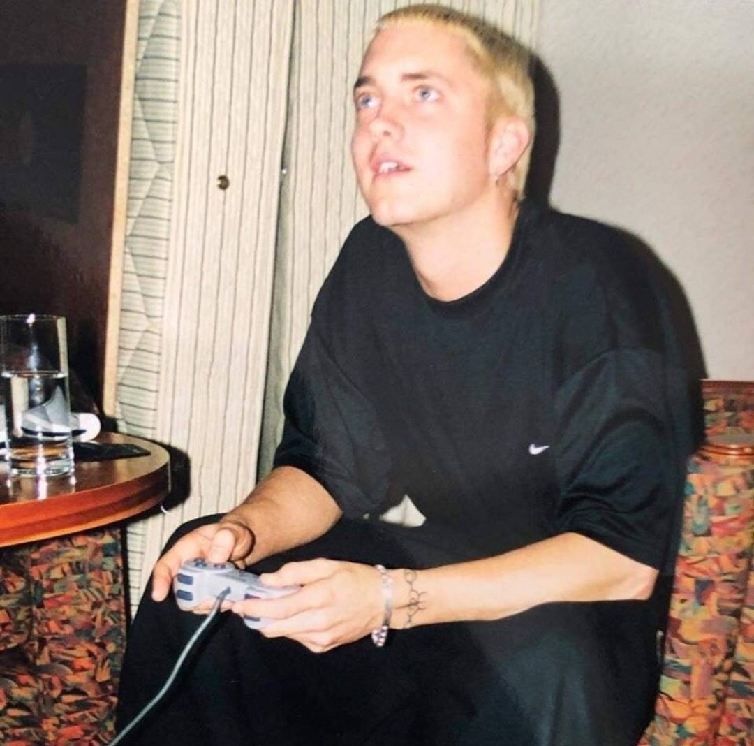 ImagenRetro's tweet image. Eminem