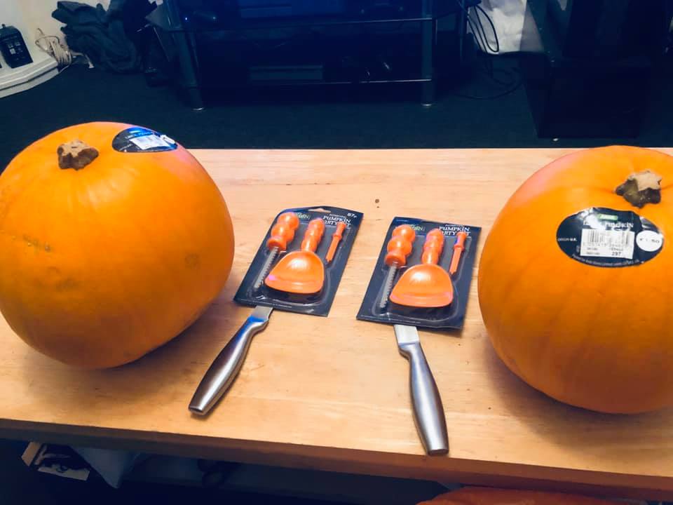 RyanP1991's tweet image. I got in to the Halloween sprit with my first time pumpkin carving!! Turned out quite well #pokemonfun #happyholloween