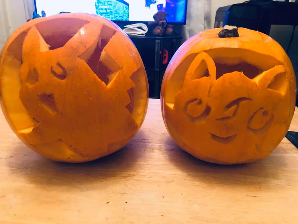 RyanP1991's tweet image. I got in to the Halloween sprit with my first time pumpkin carving!! Turned out quite well #pokemonfun #happyholloween