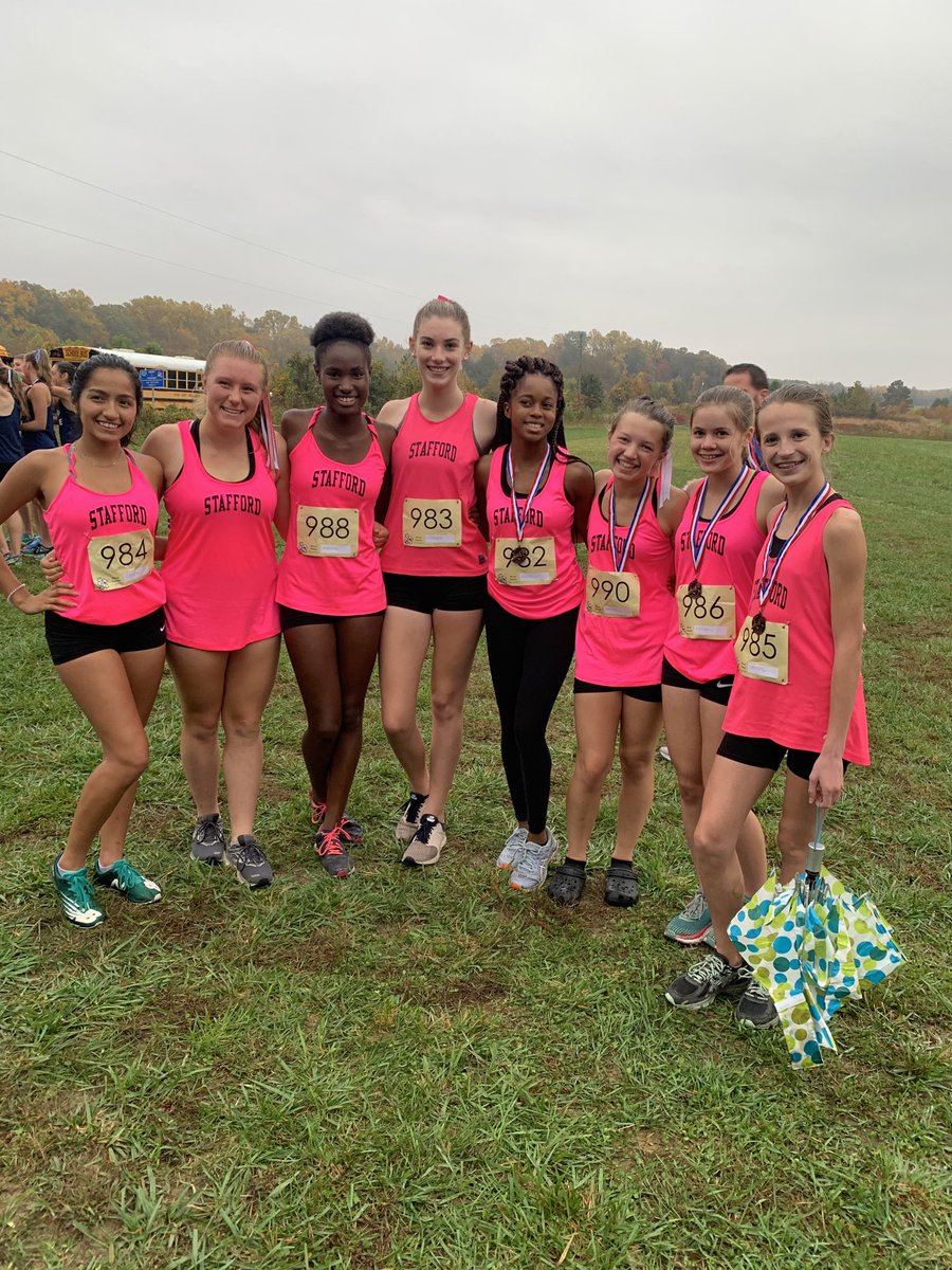 SHSIndianNation's tweet photo. Congratulations to the Boys Cross Country team as they won the commonwealth District Championship!! Congratulations to the Girls team as they finished 2nd in the District!! Way to go Indians!! https://t.co/yRgZrzI5WY
