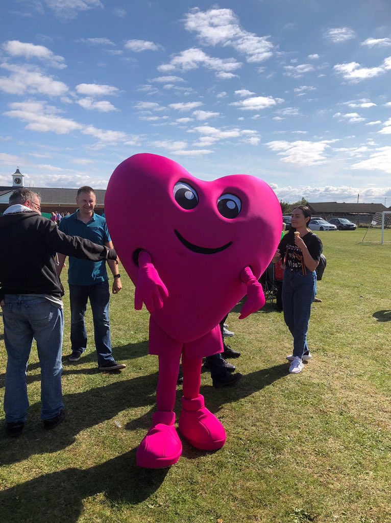 DaleParkJFC's tweet photo. A big shout out to @MADLcharity for supporting Dale Park Youth Organisation. We were able to buy some great kit and equipment because of your generosity! Also a massive thank you to @MADLmascot for making an appearance at our annual football tournament. #daleparkjfc https://t.co/kxvuzlIxAD