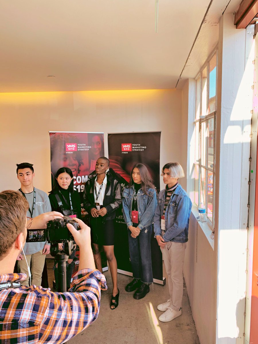 JoyOfodu's tweet photo. It’s a fun day at #YMS19 - The Teens of Instagram have left the building (but they left youth insights behind) 🎉💝👜 https://t.co/GT4azi3yjK