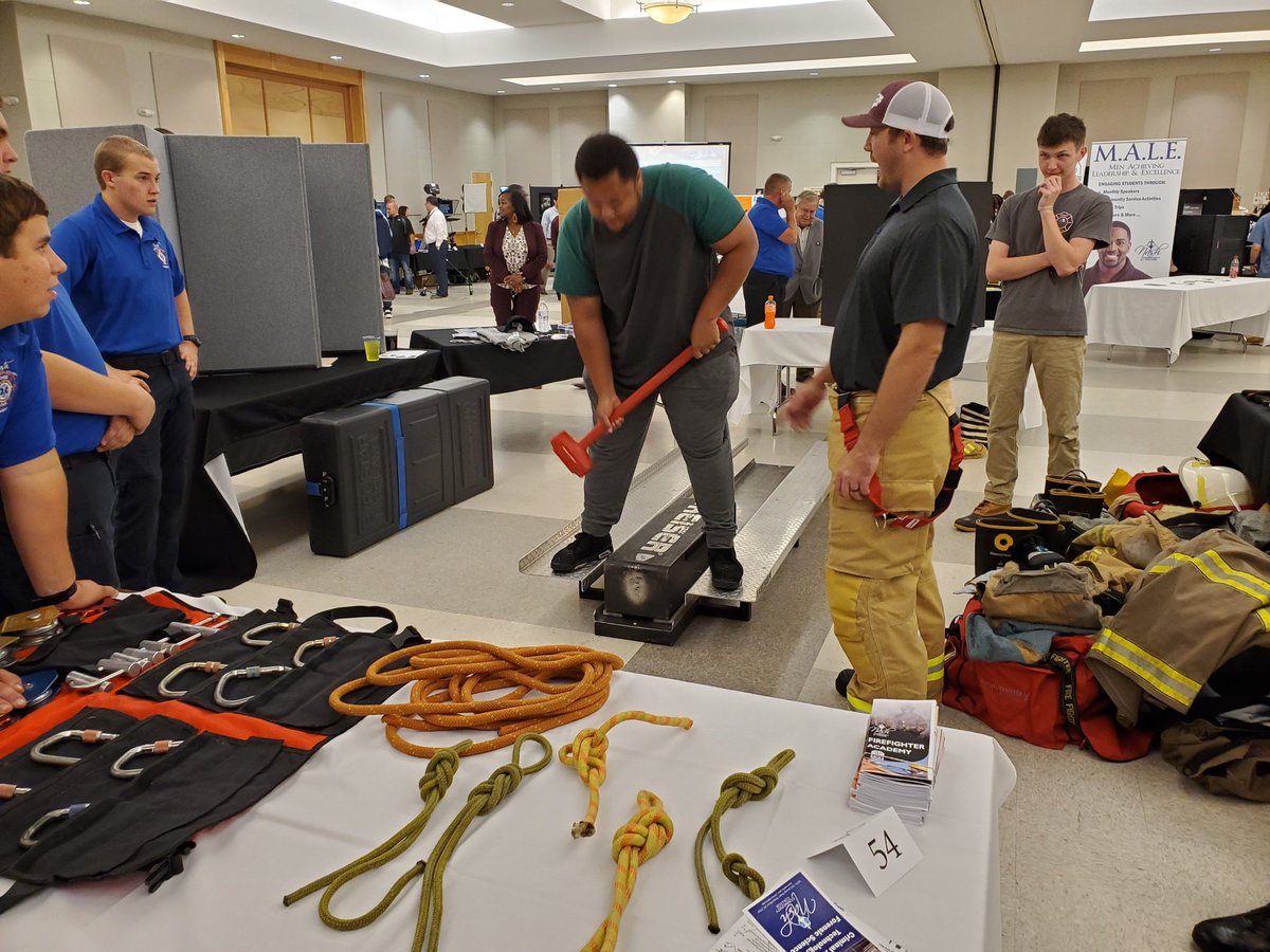 cyrus_kelvin's tweet photo. Both my schools representing at the 10th Annual @NRMPSBoardofEd
& @NashCC CTE Showcase: Building the Future Piece by Piece!
Awesome opportunities for kids!
#LoveSouthern #LiveALLin🔥
#MaroonLife🐶🐾 #BeCentral🐶
#CauseBeyondOneself
#FutureFocused https://t.co/3OEilD98K4