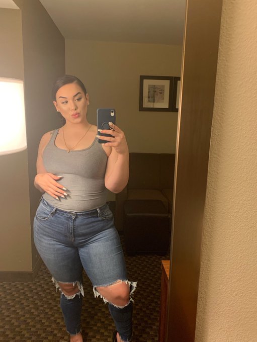 Hey twitterrrr https://t.co/vEze2qaqbu<a href="/tag/newprofilepicasf"class="tags"><span>#newprofilepicasf</span></a>