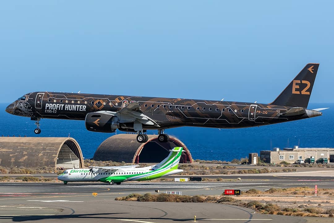 controladores's tweet image. Precioso el E195-E2 #TechLion de escala esta tarde en #GranCanaria #ProfitHunter 📷 @fitobento