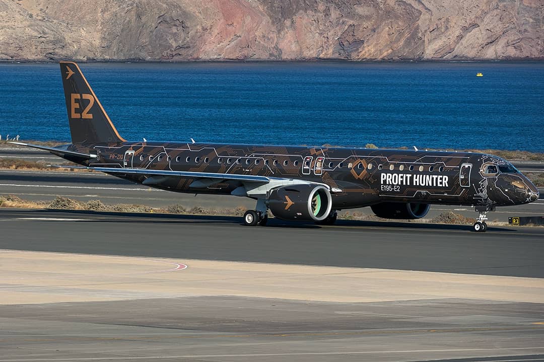 controladores's tweet image. Precioso el E195-E2 #TechLion de escala esta tarde en #GranCanaria #ProfitHunter 📷 @fitobento