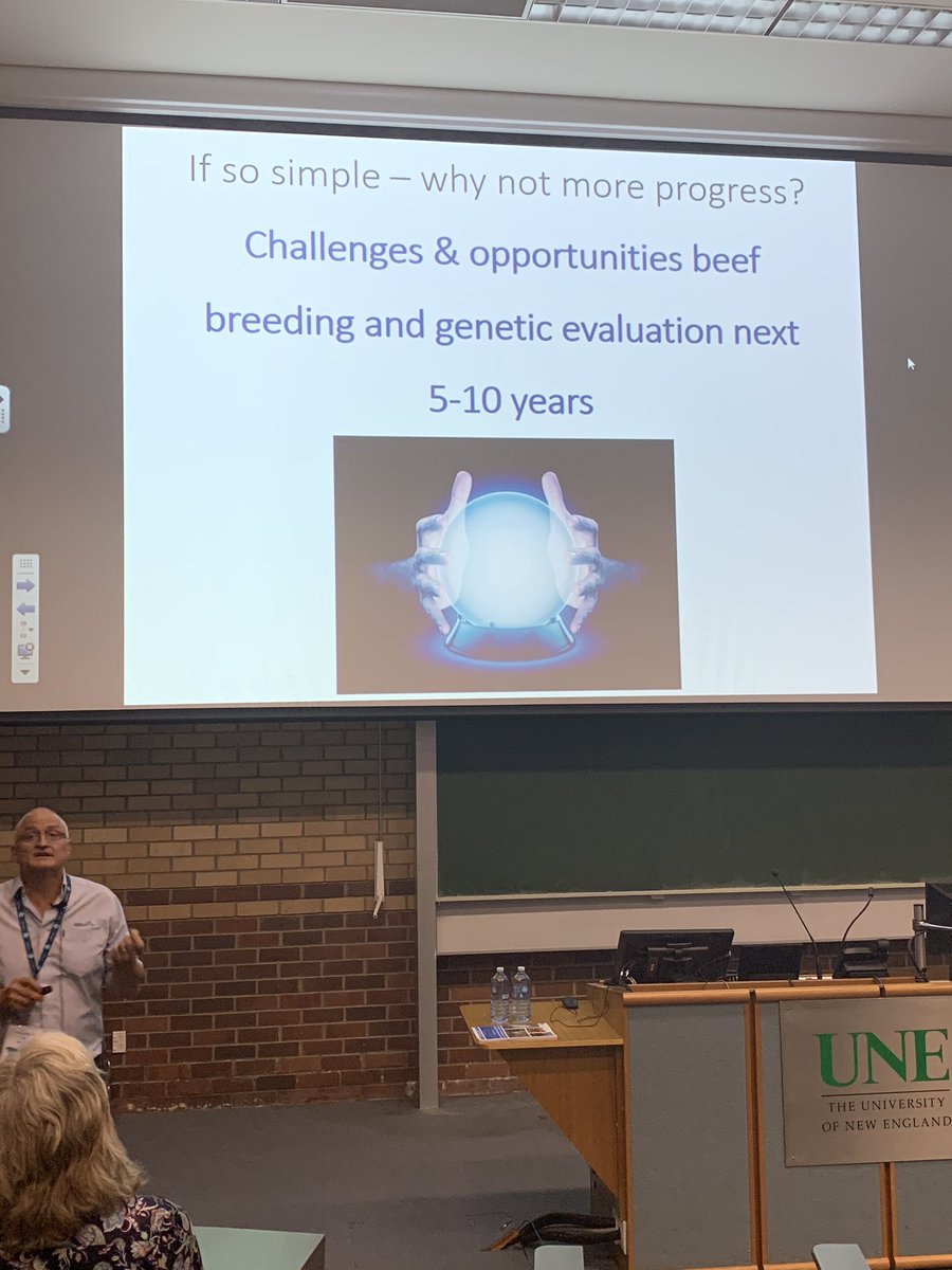 Aaron_McMillan4's tweet photo. Johno giving the John Vercoe memorial lecture at #AAABG2019 a master class in presenting the morning after a conference dinner. Warms up the crowd with humour and than delivers a cracking talk with the big take home that #EBVS work. https://t.co/BVShRARwdp