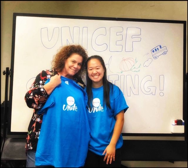 SchoolonWheels's tweet photo. Thanks to @UNICEFClubs at @UCRiverside for inviting our own Stephanie S. to present about our work! We hope this encourages students to get involved and #volunteer #tutor with #schoolonwheels! #giveback #students #homelessness #educationmatters #gottheirbacks https://t.co/d6lDTd3qTx