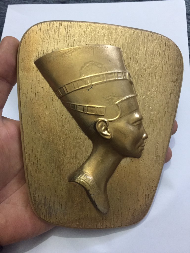 تحفه من المعدن سعر على الخاص