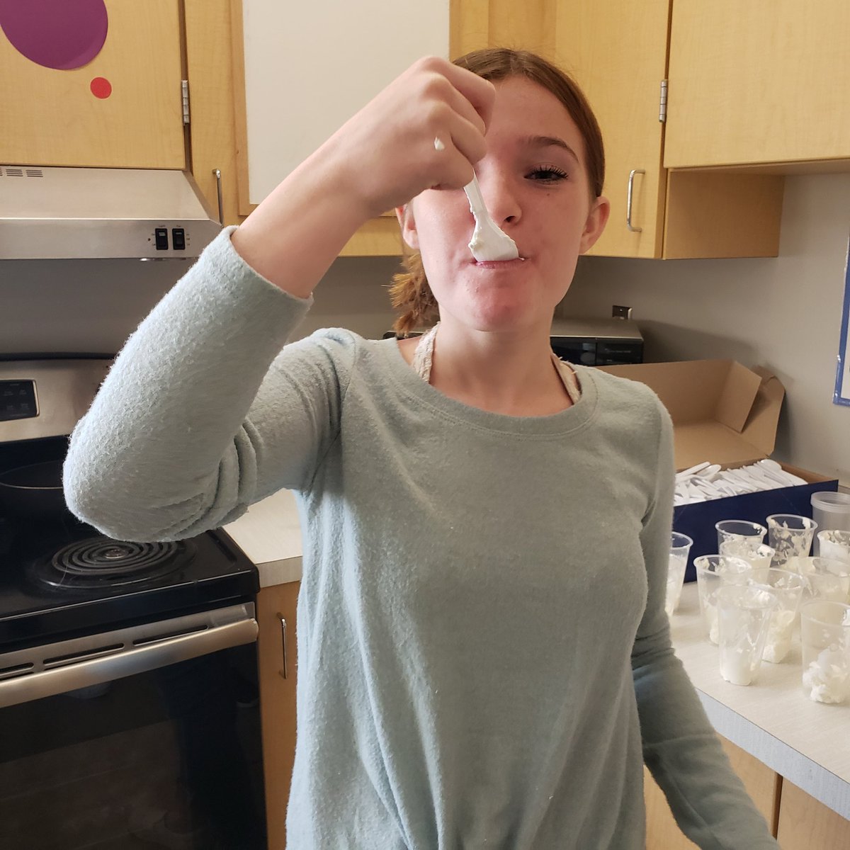 BetsyLewis4's tweet photo. Practicing some culinary techniques - homemade whipped cream! Yum! @powhatanpms https://t.co/OepbG6m969
