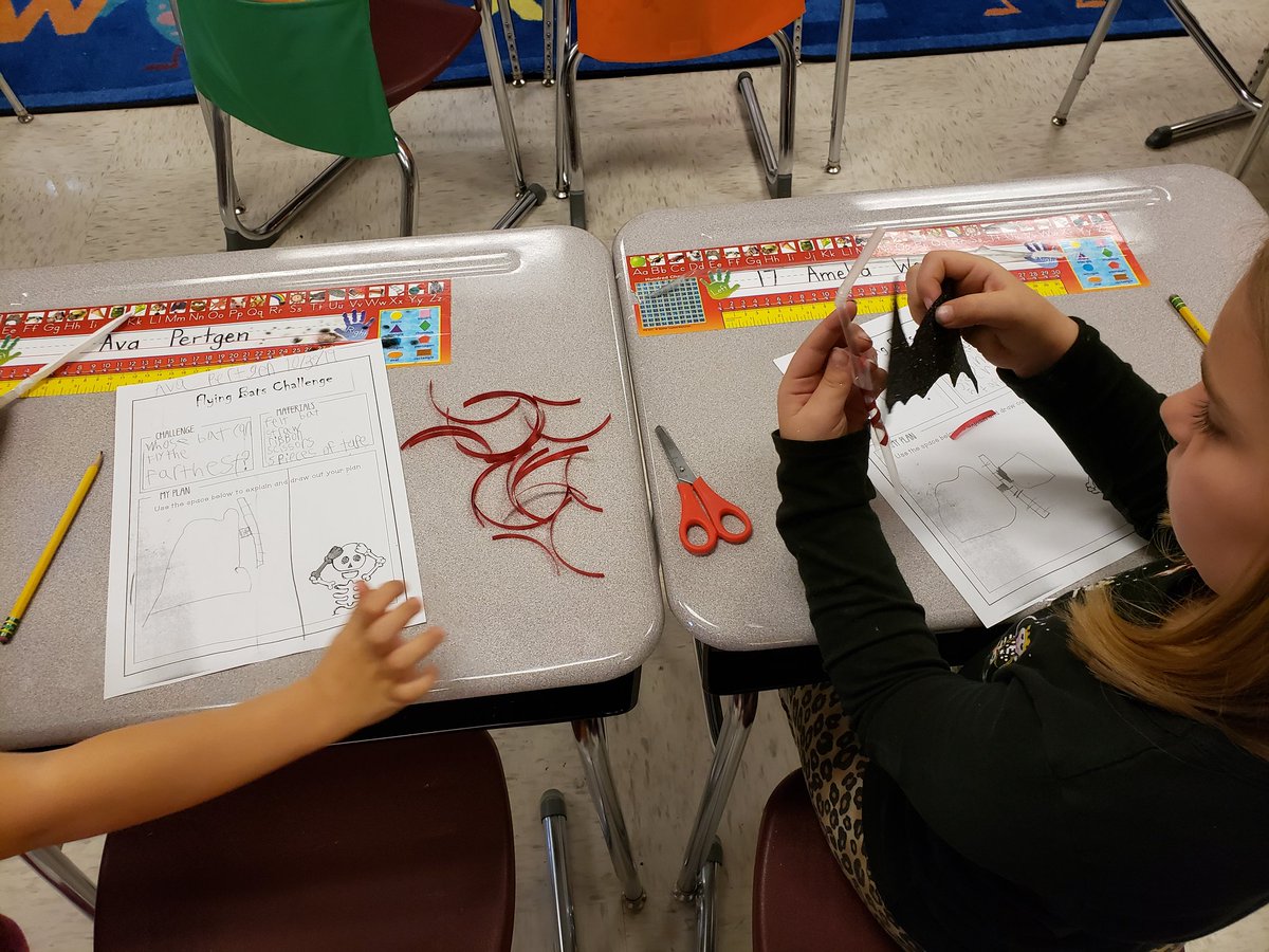 Mrs_Condon1's tweet image. STEM challenge: using provided  materials, and a set time, create the best flying bat. Students tested their bat creations to see which bat went the furthest. News flash: Mrs. Wall didn't win! @Pburg_PPSLeader @PSD_AsstSuper @MrsNoelPburg #maketimeforscience