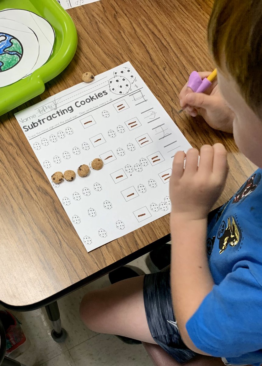 JCPrice331's tweet image. Edible Math...fun way to teach subtraction!!! @FairOaksRanchES