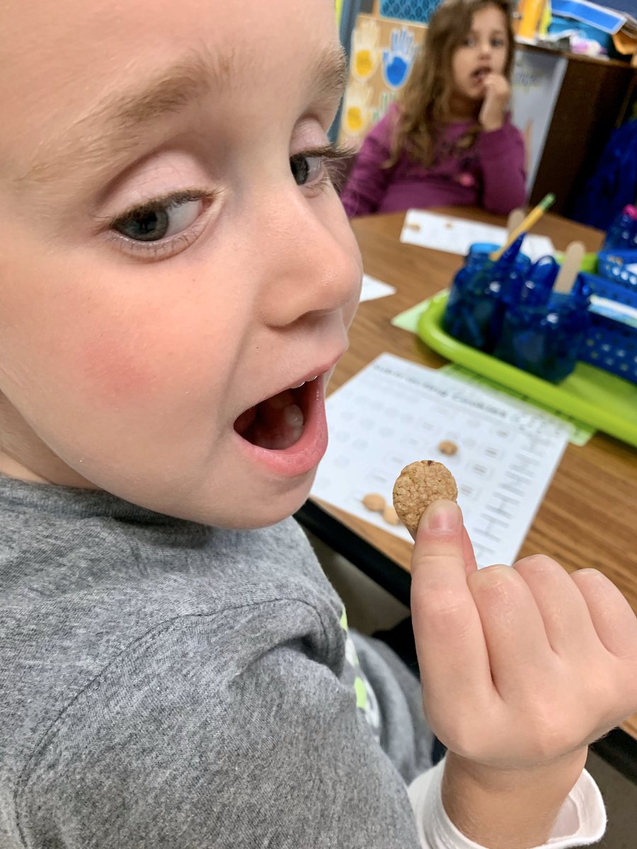 JCPrice331's tweet image. Edible Math...fun way to teach subtraction!!! @FairOaksRanchES