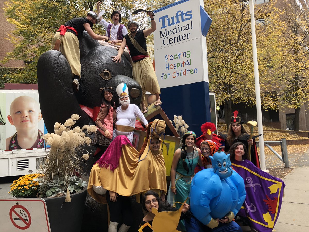 cmkratlian's tweet photo. A little resident #Halloween fun @TuftsMedicalCtr for the kids...with a healthy side of competition 😂 #TwoTimeChamps #FloatingFam #AWholeNewWorld https://t.co/kyRw86FWWs