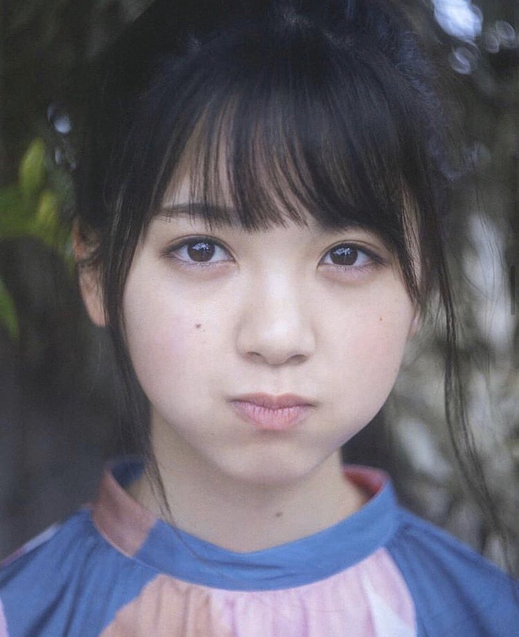 𝚁𝚒𝚌𝚑𝚊𝚛𝚍 En Twitter 柔らかい雰囲気の瞳とタレ目を助長する涙袋と小顔で守りたくなるあどけなさ可憐さがあるのに 色気のある唇と完璧なパーツ配置 コントラストの強い白肌 黒髪 黒目で品や大人っぽさも感じさせる こんなに理想を詰め込んだ女の子いたんだ