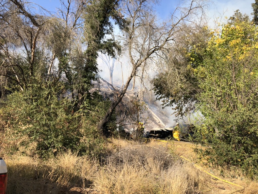 #JesusFire update
Forward rate of spread of fire has been stopped. Crews at scene will be working on final containment and mopping up. Jesus Maria Road will be closed into the evening.