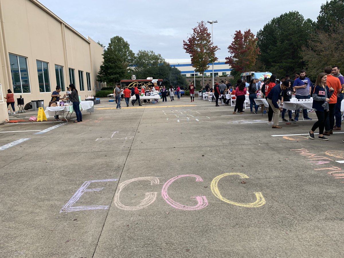 AliciaMBrandon's tweet photo. Yesterday we celebrated ECCC with a college tailgate! Food and games galore. There was even a dunk tank that you could dunk your manager in! Lol! Good times! #IBMECCC #goodtechIBM @IBMorg https://t.co/feWrV9rixd