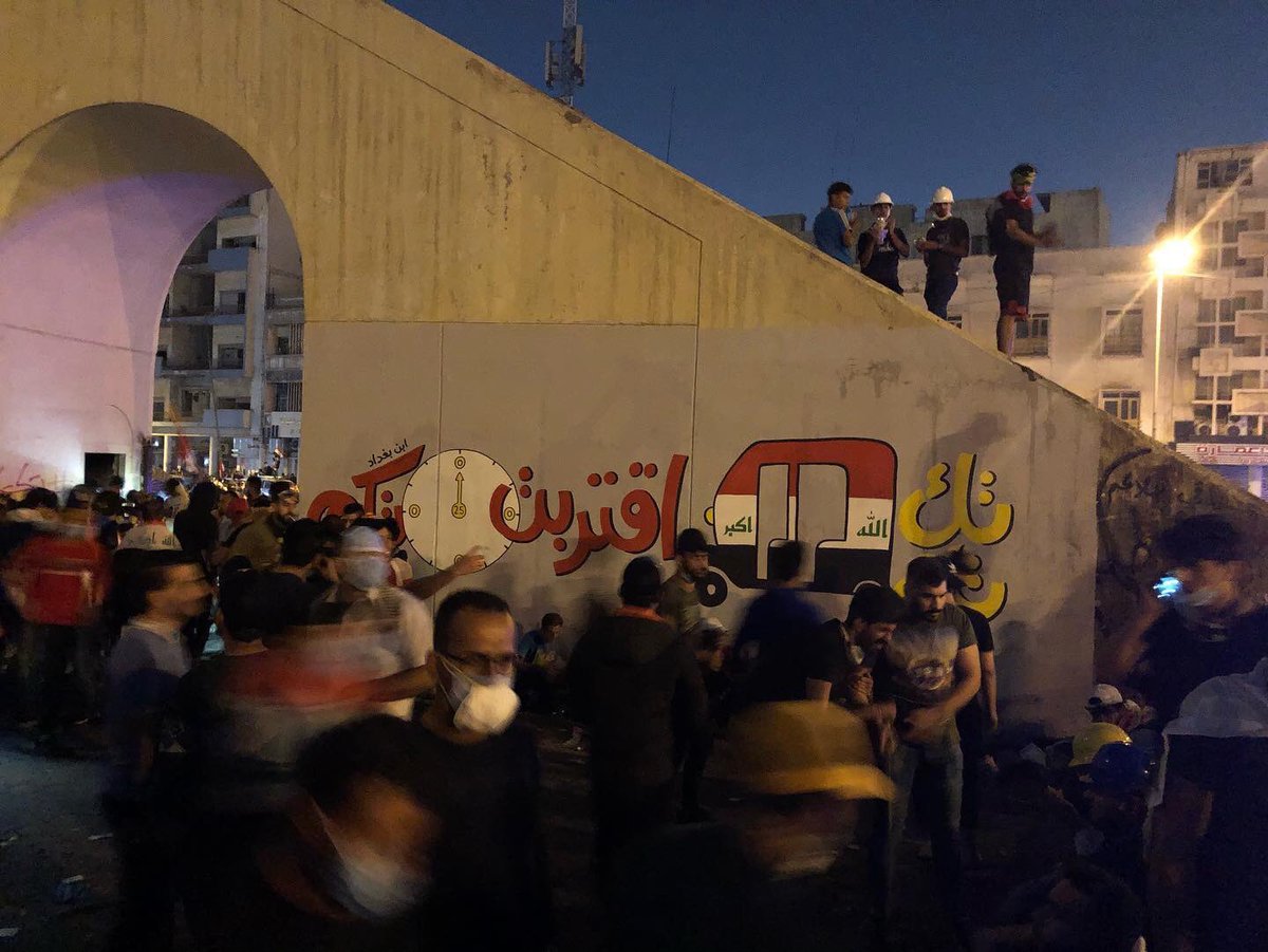 HayderSH's tweet photo. Art complementing the revolution. 

Sajjad called for artists to paint graffiti in the buildings and areas around Tahrir. #IraqProtests https://t.co/ymiB2Xj7sy