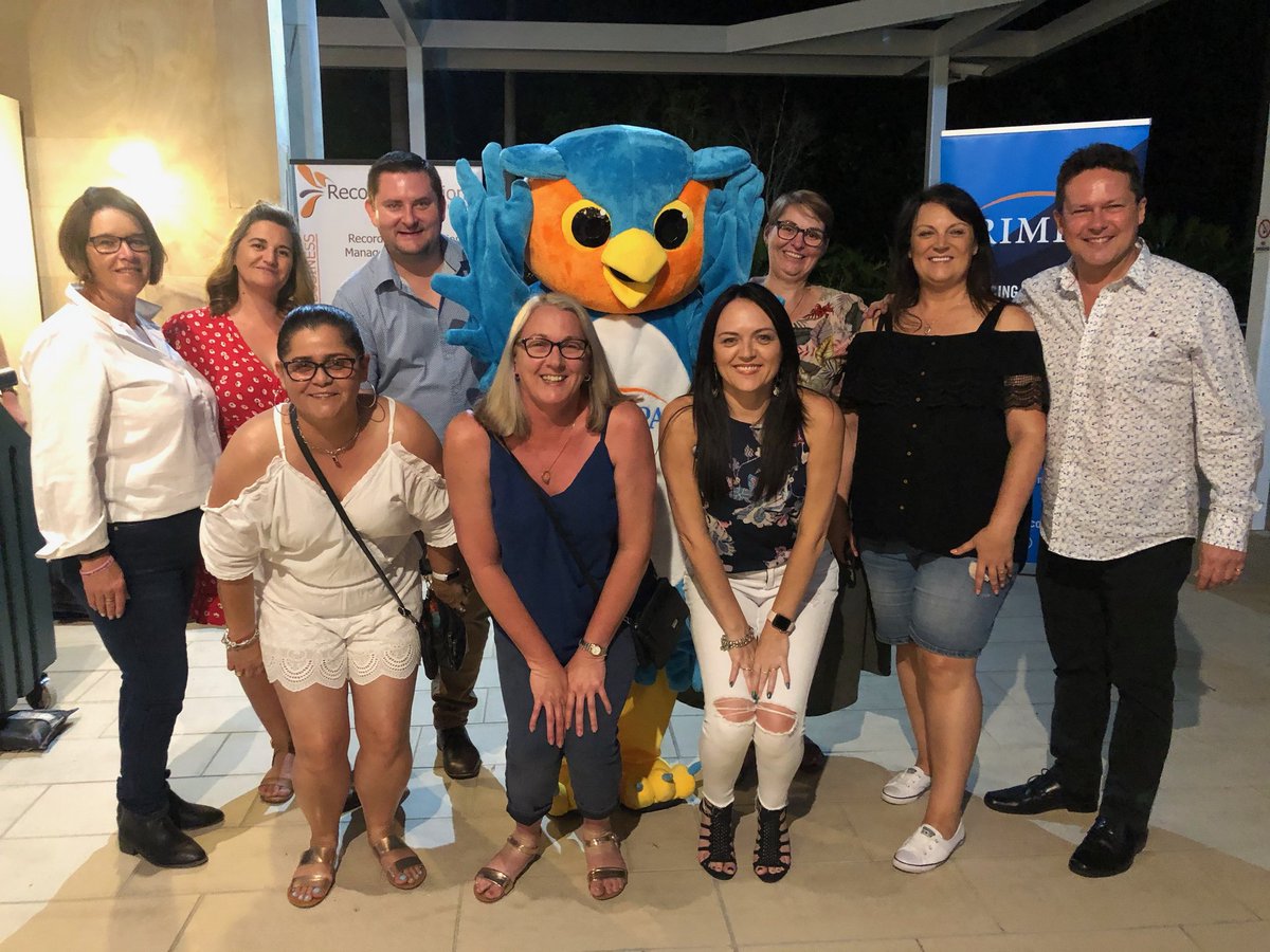 RIMPA_QLD's tweet photo. #rimpaqld19 hello chapter committee...
#havingahootofatime #togetheragain #goodlookingbunch https://t.co/csLvTlYpNA