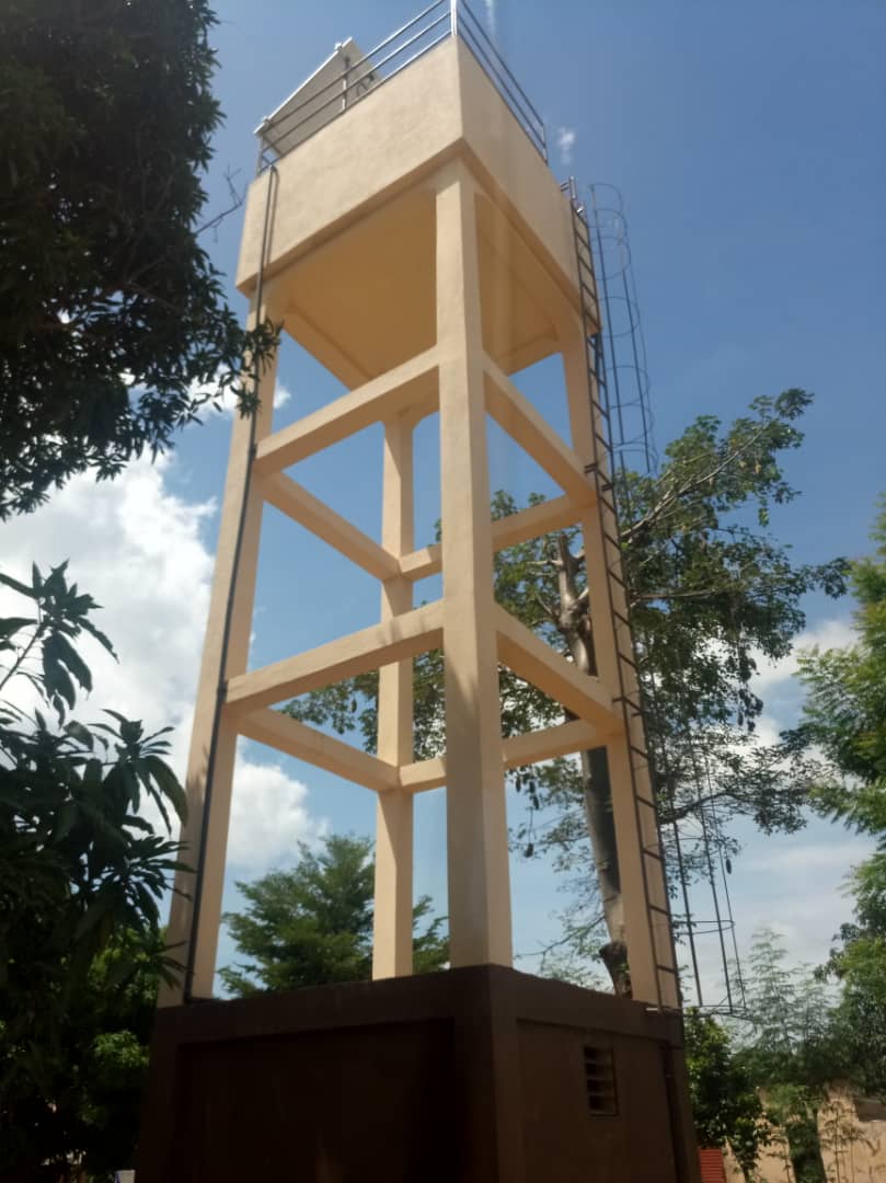 jarnati's tweet photo. Inauguration du Puits de Boukoumbé ce mardi 29 octobre ! 
Un puits avec de l'eau potable à 53 mètres, Une pompe solaire, un château d'eau, un réseau de bornes fontaines. une nouvelle vie pour de très nombreux enfants et habitants de Boukoumbé !
#Benin #jarcieu #france #solidarite https://t.co/6fF4aIqmsh