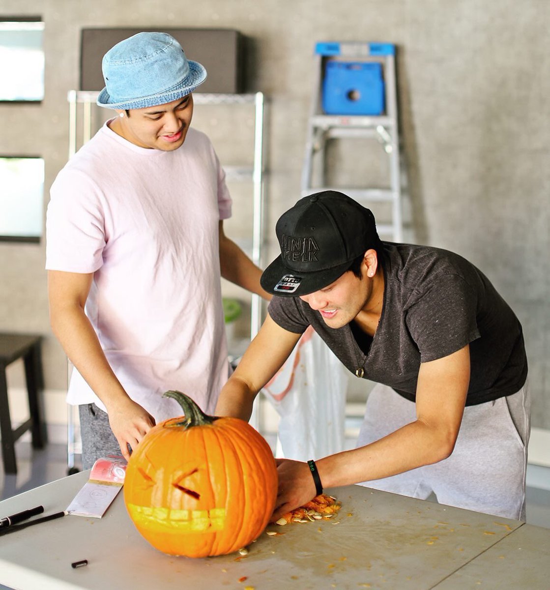 HigaPH's tweet photo. IG UPDATE | “We got festive. 😖”

📱: notryanhiga https://t.co/vzurXGweTM