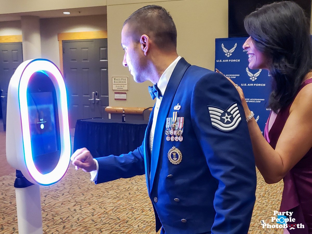 PartyPeoplePB's tweet photo. We had a great time at the Air Force Recruiting Service Officer Accessions Annual Awards Banquet! https://t.co/zOt9ErIj7w