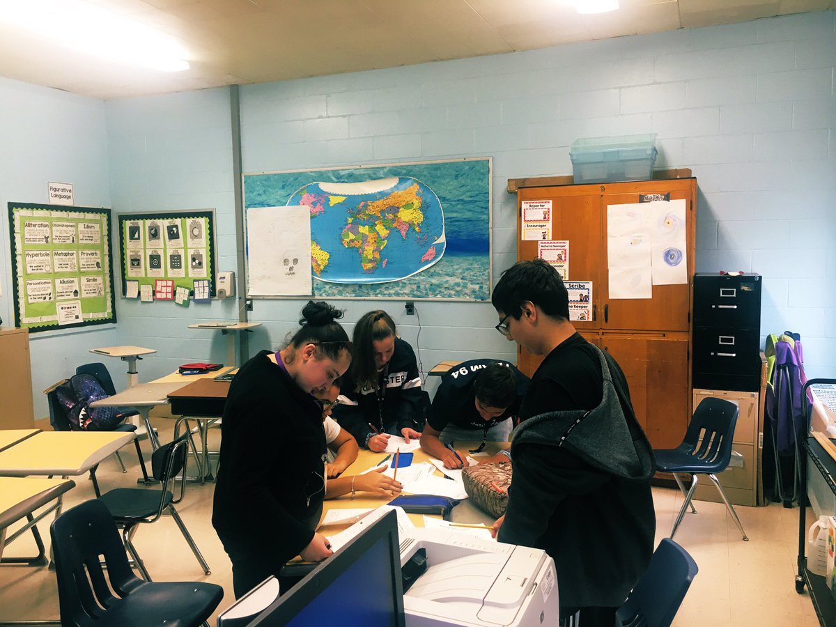 Algebra students working collaboratively to self assess their multi step inequality solutions! Answers from the partner pairs should now match once in groups although the questions were different! #studentshelpingstudents