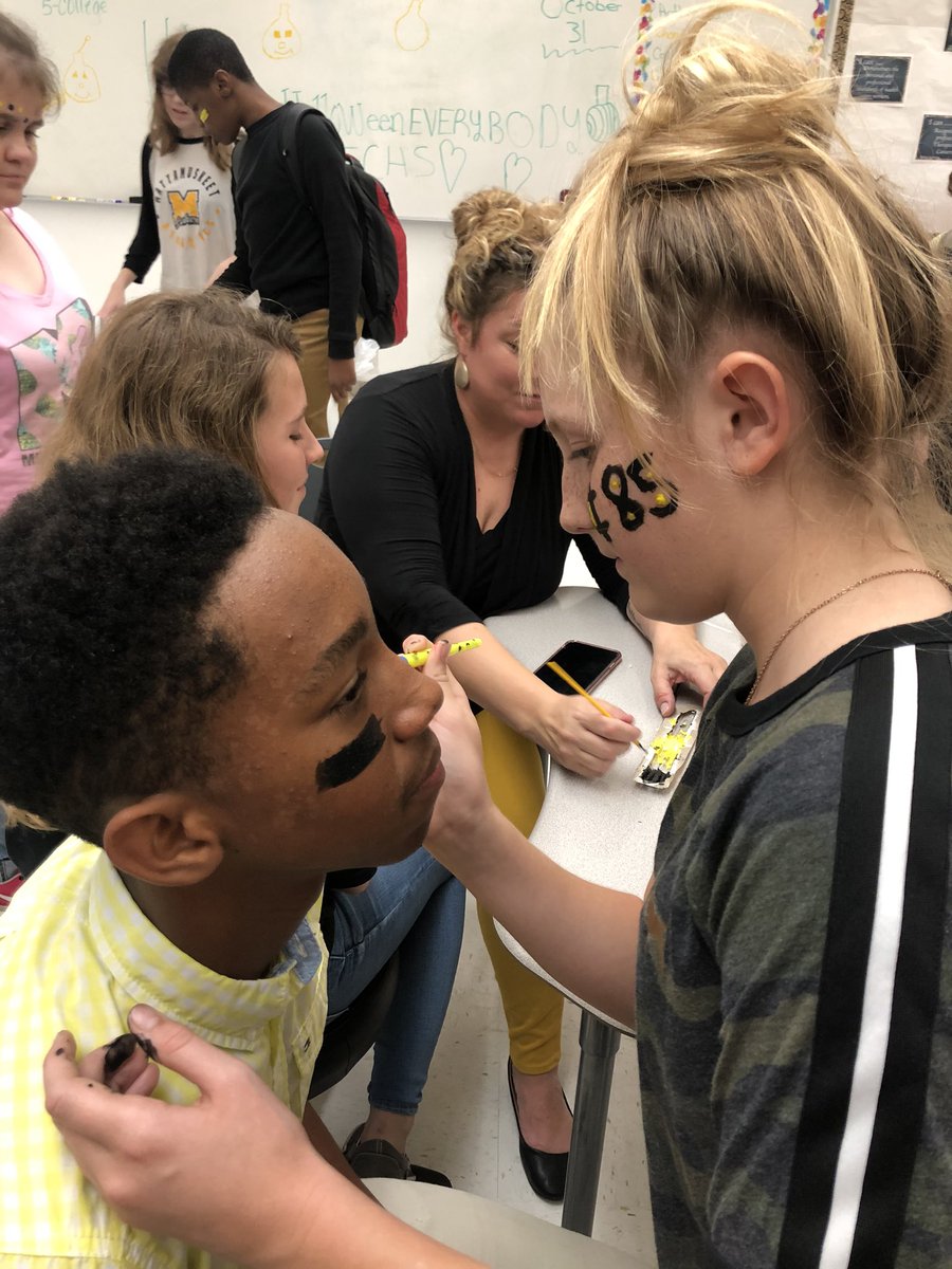 We’ve got school spirit, how about you? #mywhy #hydecte #lakers #mechs