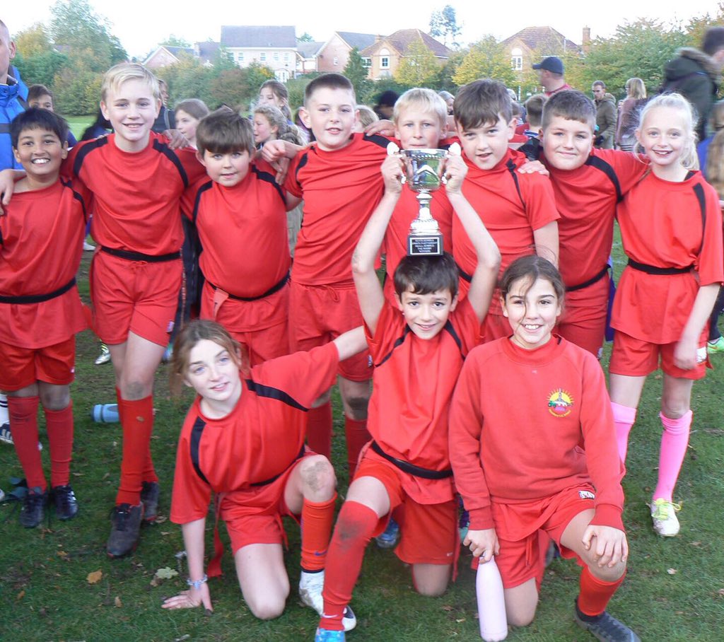 HuntsSSP's tweet photo. Small Schools Tag Rugby Results 🏉🏆

A Team Comp
🥇@AlconburySchool 
🥈Wyton on the Hill Primary School 
🥉@MiddlefieldCPS @DLPT6 

B Team Results
🥇@buryprimary 
🥈Holywell CofE Primary School
🥉@SpaldwickPrima1 

#rugby #tagrugby #schoolsport #Canterbury #BePartOfGood https://t.co/vfJsBbmVK2