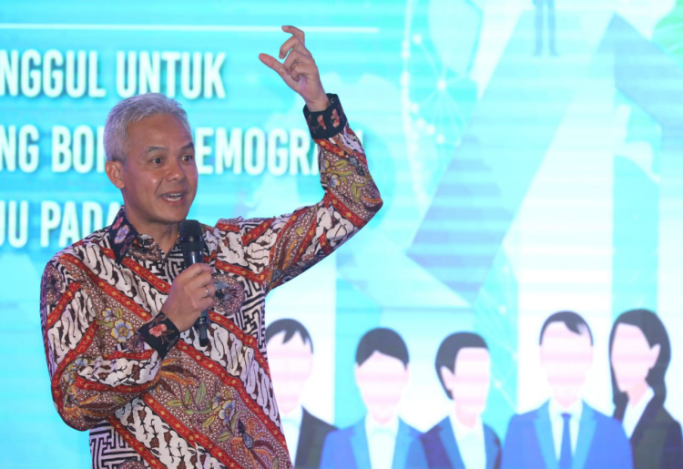 humasjateng's tweet photo. @ganjarpranowo @DPMPTSPJateng @disporaparjtg @dkpjateng Gubernur @ganjarpranowo berharap di forum ini, investor dalam negeri dinomorsatukan baru kemudian investor luar negeri. #CJIBF
"Ceritakan kondisi Jateng ke calon investor. Bagaimana konteks ekonomi makro, tren pertumbuhan, sektor yang diminati, potensi dan analisis nasionalnya" https://t.co/IWB8Mlmcfz