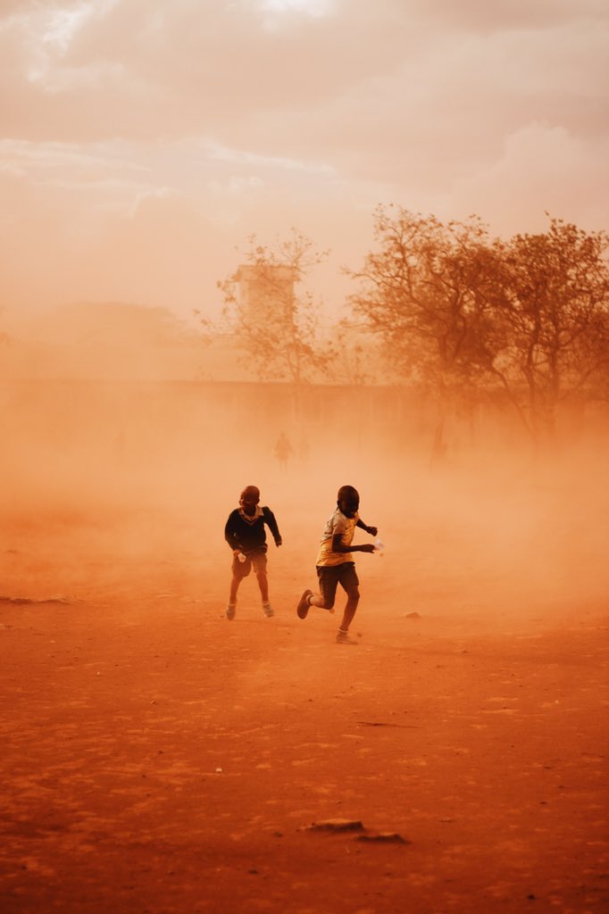 guthua_ugo's tweet photo. Scenes from a sandstorm I experienced a couple weeks ago working with @brightstartfoundation down in Kithimani, Machakos County, Kenya. https://t.co/EVilTSaT1T