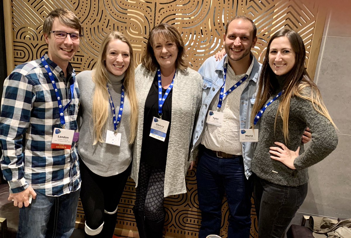 E2EUserResearch's tweet photo. Part of the awesome crew from E2E at @HFES this year! Enjoyed @UXDayHFES and looking forward to another fun day tomorrow! #hfes2019 https://t.co/pVFf8ao65v