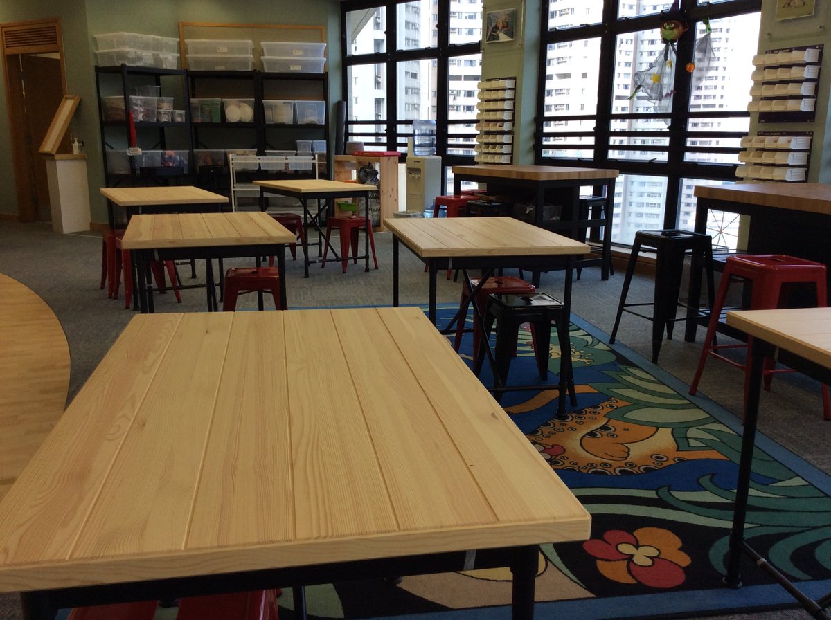 SuzanneMcClusk1's tweet image. Recognising and embracing the library&apos;s role as no longer the keeper of the books. Our students in the LS at CDNIS can learn in an active, engaging and dynamic space as we embrace the new maker space. #cdnisls #projectinnovate #libraryspace