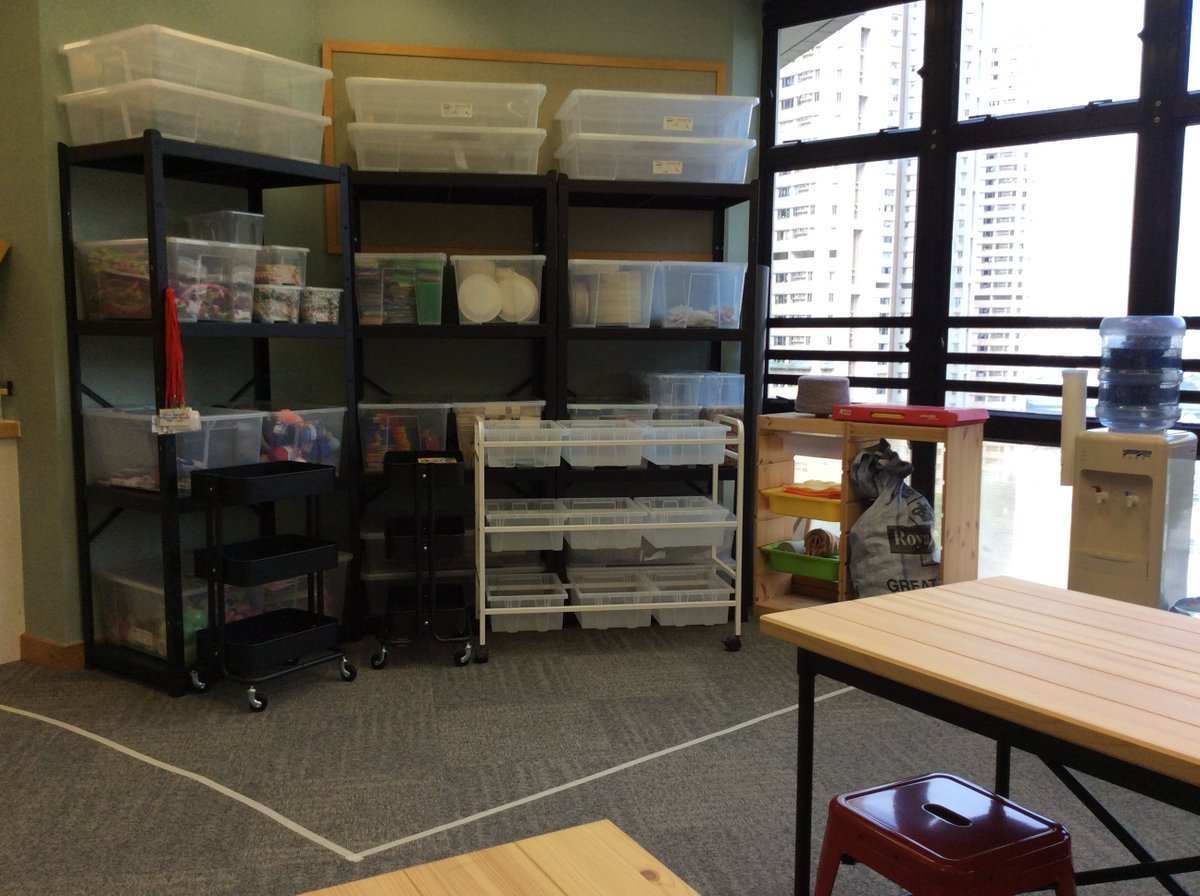 SuzanneMcClusk1's tweet image. Recognising and embracing the library&apos;s role as no longer the keeper of the books. Our students in the LS at CDNIS can learn in an active, engaging and dynamic space as we embrace the new maker space. #cdnisls #projectinnovate #libraryspace