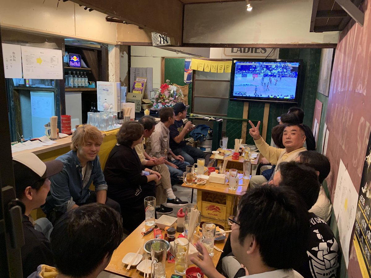 remonsour01's tweet photo. 本日しれっと
17時グランドOPEN！！！！🍋🍋🍋🍋
みなさーん！！！
うちらスタッフが慣れていないのでw
そのへんは察してくださいね😆😆😆😆

太田駅北口に楽しい場所がまた一つ♪♪♪

#太田市
#太田駅北口
#レモンサワー酒場
#レモンサワー https://t.co/KB50OWmWwt