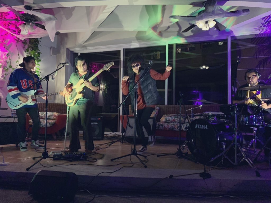 Bc Funk da inicio a nuestra edición de Halloween con un increíble groove. 🔥 #SofarSounds #SofarGuayaquil