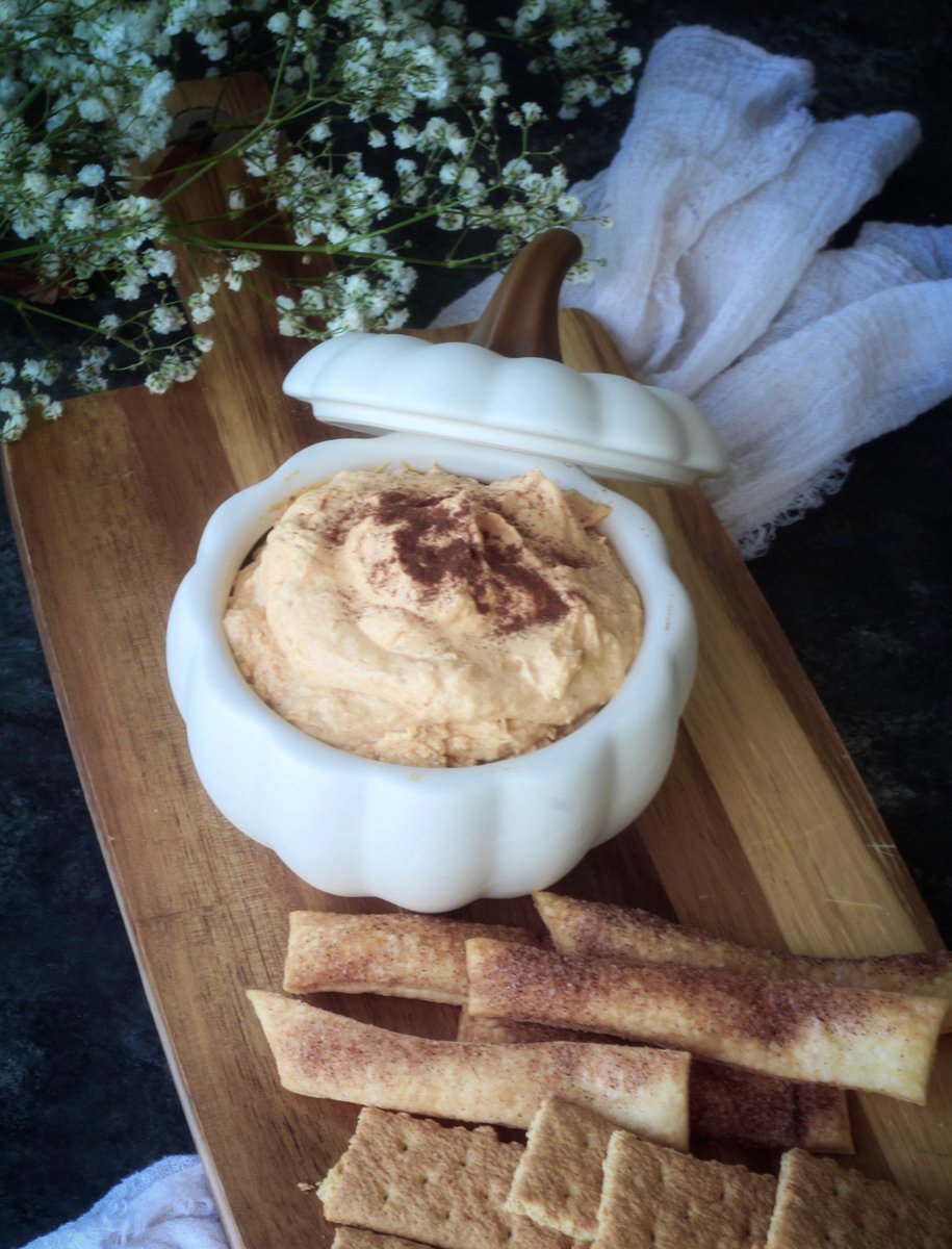 addicted2recipe's tweet photo. I’ve got Pumpkin Pie Dip up on the blog today. It’s got pieces of pie crust in it! 😋 https://t.co/p7AziudGWf https://t.co/wFiPB4bNx0