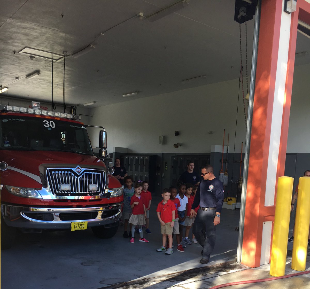 PBCFR's tweet photo. #TeamPBCFR #Station30 #Firefighters &amp; #FireSafetySpecialist Jeff Heinz welcomed 1st Grade Students from nextdoor neighbor Equestrian Trails Elementary for a tour of the Fire Station and #FireSafety Education  @pbcsd https://t.co/vMk8k8Pdk5