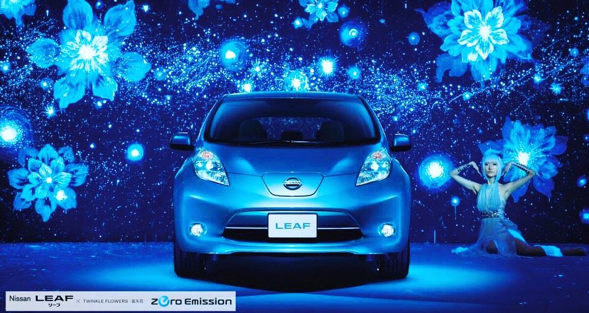 SAORI_An's tweet photo. ほしのめぐり
.
Artwork for NISSAN
by SAORI KANDA 2013
.
艶めく身体に私の描いた星々が映り込み
息をのむほど美しかった
.
#saoriblue
#NISSAN #NISSANcalendar #LEAF #wallpaint #uvpaint
#blueVibration #saorikanda #踊絵師 #神田さおり
#contemporaryart #actionpaint #cosmic #colloboration https://t.co/3Q2xiSeyG1
